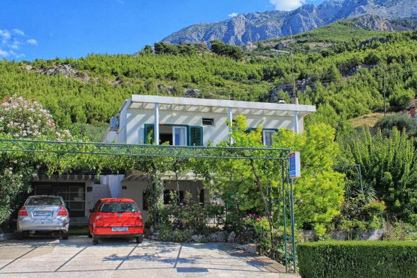 Apartments and rooms with parking space Tucepi, Makarska - 6901, จอง อพาร์ทเมนท์ Tucepi Makarska Riviera