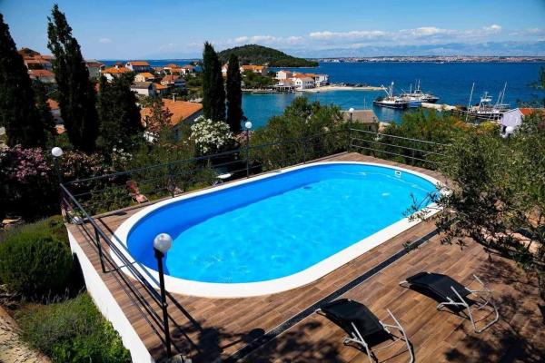 Apartments Novis, จอง โรงแรม Kali 