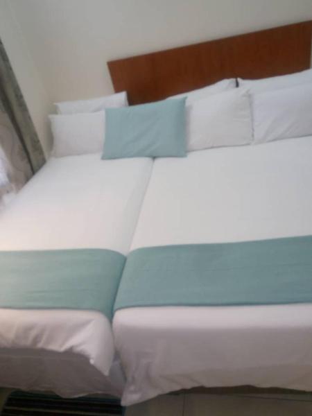 Eros Guest Inn, จอง โรงแรม แฟรนซิสทาวน์ บอตสวานา
