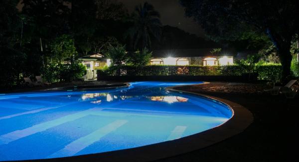 Malekus Mountain Lodge, จอง โรงแรม Aguas Claras Alajuela