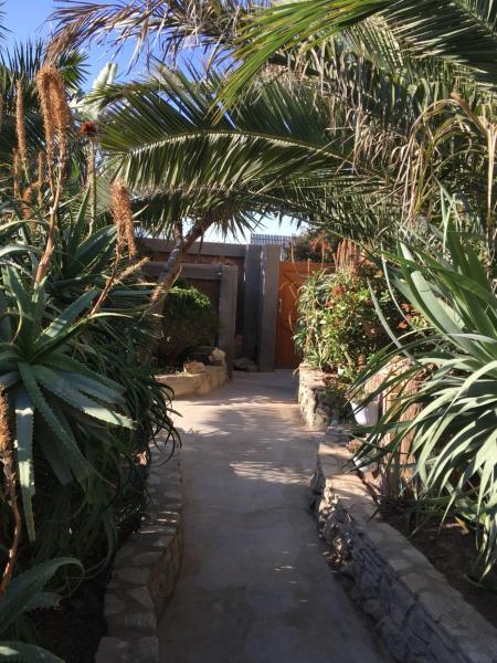 Tranquility Self Catering, จอง เกสท์เฮาส์ Luderitz ประเทศนามิเบีย