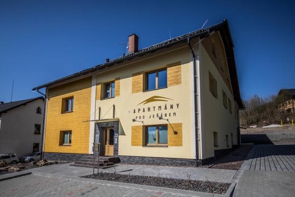 Apartmány pod Jeřábem, Šanov 67, Červená Voda, จอง คอนโดโรงแรม เชร์เวนา โวดา Pardubice Region