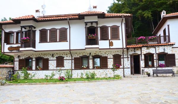 Family Hotel Dinchova kushta, จอง โรงแรม Rozhen Pirin Mountains
