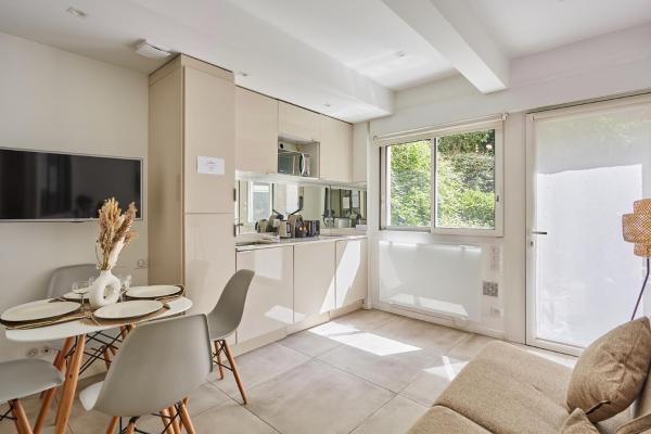 Residence Cosy Appartement Le Marais Place des Vosges (Sainte Anastase), จอง อพาร์ทเมนท์ เทมเปิล - รีพลับบลิก ปารีส