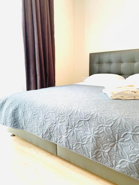 French Quarter apartment, จอง อพาร์ทเมนท์ เคียฟ Kiev