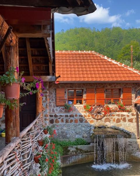 Apartment Old House, จอง อพาร์ทเมนท์ พอดโกริกา Podgorica County