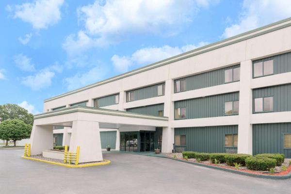 Baymont Inn and Suites Onalaska, จอง โรงแรม Onalaska วิสคอนซิน