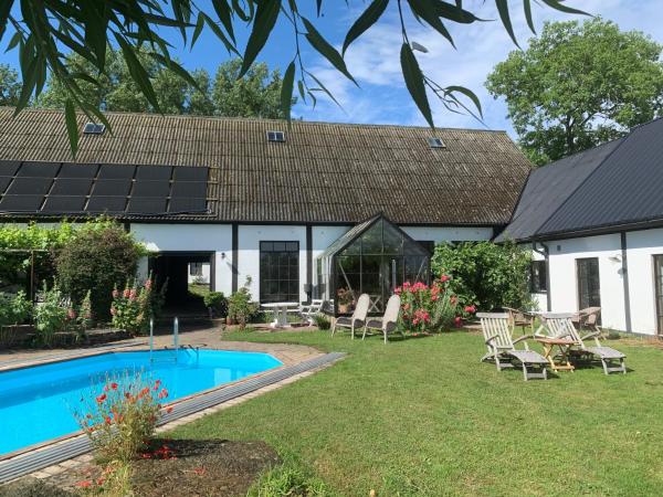 Lunkaberg Bed & Breakfast, จอง ที่พักพร้อมอาหารเช้า Gislöv Osterlen