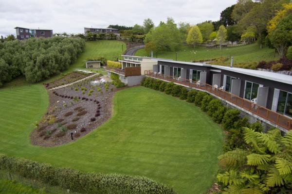 One Burgess Hill, จอง คอนโดโรงแรม นิวพลีมัธ Stratford Mountain Club
