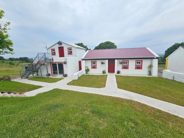 Tiernan's Luxury Accommodation, จอง บ้านพักตากอากาศ Charlestown Mayo