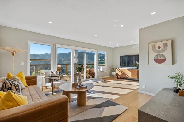 @ Marbella Lane - Chic Abode w/Mountain Skyline, จอง บ้านพักตากอากาศ Pacifica San Mateo County
