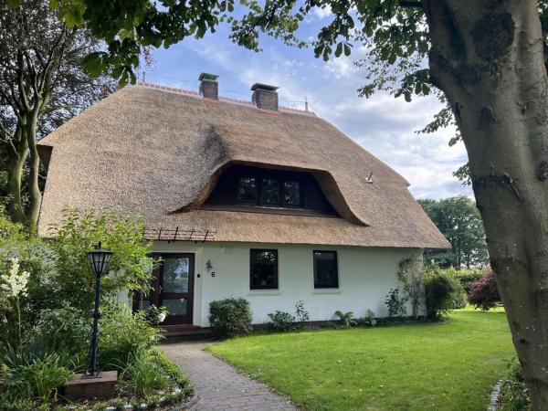 Reetdachlandhaus Wiemershörn, จอง บ้านพักตากอากาศ Sudbrookmerland คุกซ์ฮาเวน