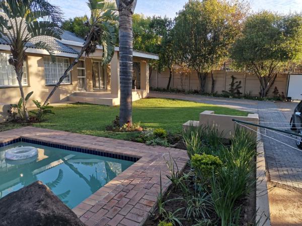 Rooikrans Guest House, จอง เกสท์เฮาส์ Randburg Randburg