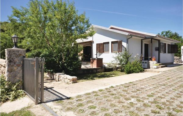 Holiday Home Jezera Put Svroka, จอง อพาร์ทเมนท์ Jezera Murter Island