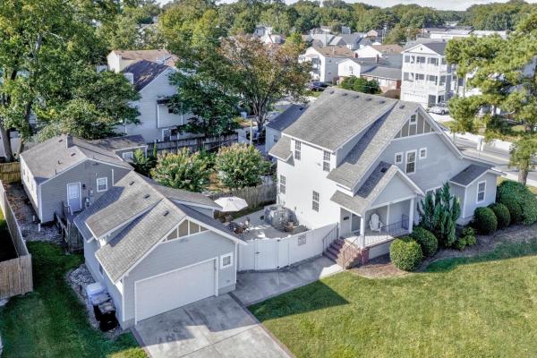 The Virginia Beach ViBe House, จอง บ้านพักตากอากาศ เวอร์จิเนียบีช เวอร์จิเนีย
