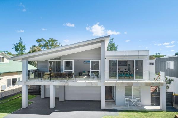 SeaSalt By The Sea Narrawallee, จอง บ้านพักตากอากาศ Narrawallee New South Wales