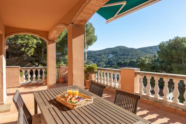 Villa con piscina privada en Begur, จอง  Begur Baix Empordà