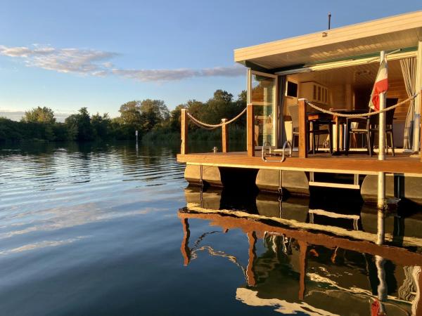 AhoiWerder Hausboot Havelzauber führerscheinfrei, จอง  Werder Brandenburg