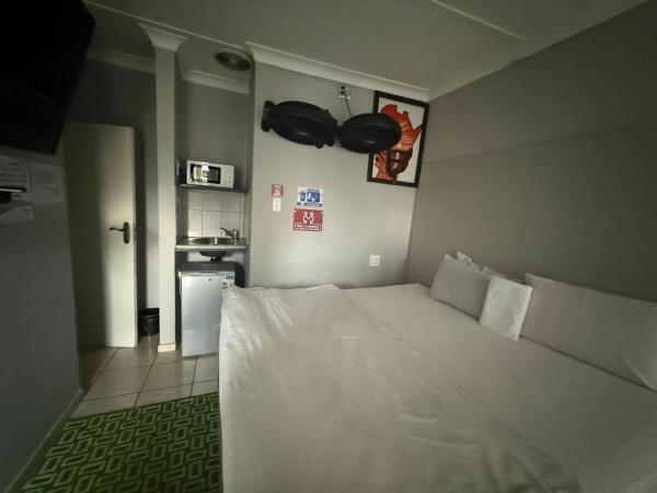 Evergreen Guest House Westonaria Town, จอง  Westonaria Gauteng