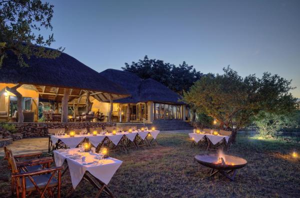 Rhulani Safari Lodge, จอง ลอดจ์ Melorane Madikwe Game Reserve