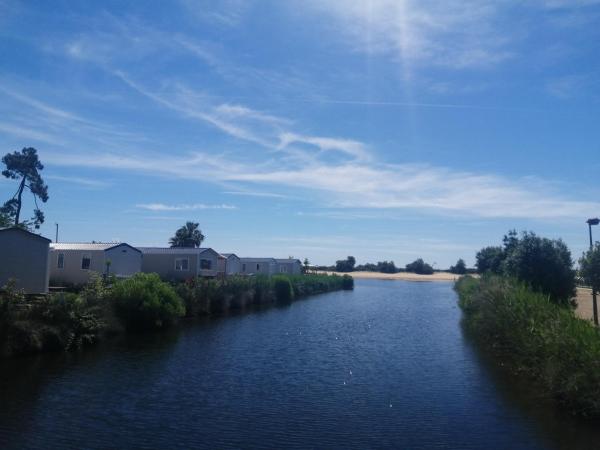 Mobil Homes Camping 4 étoiles Les Viviers, จอง  Lege-Cap-Ferret Cap Ferret Peninsula