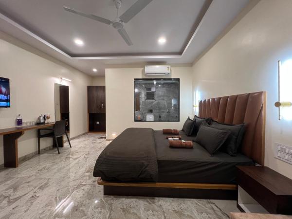 Sabas Tent & Cottages, จอง โรงแรม Mahābaleshwar นิวเดลี
