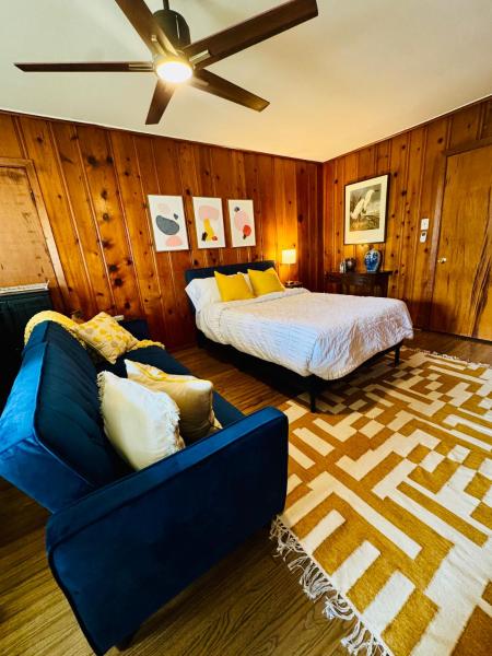 Guest Suite Plus Primary Bedroom 3 mins to NRG Stadium World Cup, Sleeps 5, จอง  Bellaire ฮิวสตัน