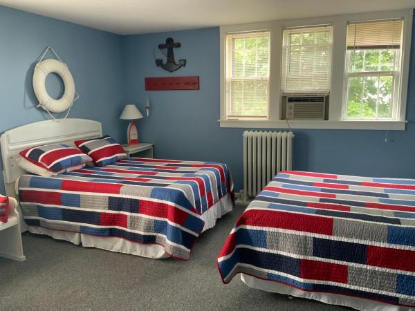 Chateau Country Inn and Captain's Cottage, จอง  Clayton New York State