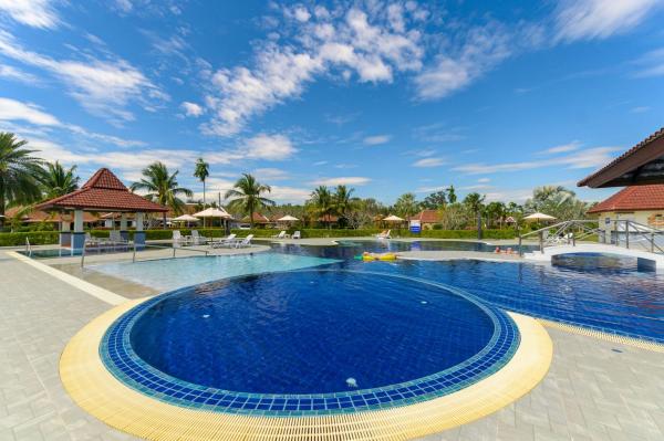 Villa Lomakoti - Cozy Stay Near Laem Mae Phim, Big Pool in Village - วิลล่าส่วนตัวใกล้ทะเล, จอง  Ban Bua Phut Rayong Province