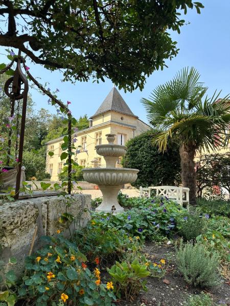 Chateau La Croix De Millorit, จอง  La Reuille Limousin