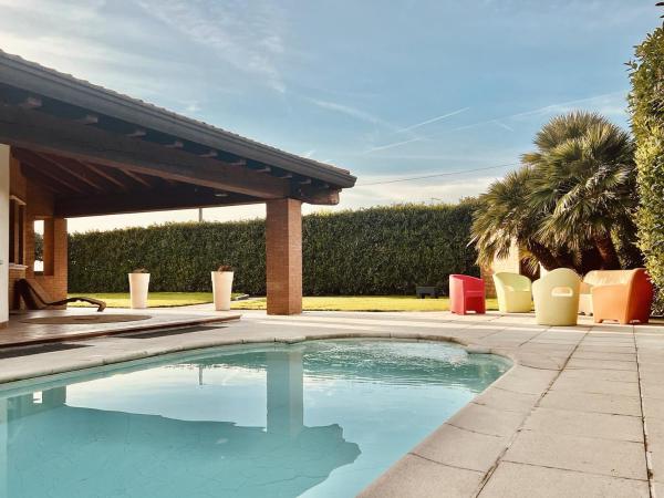 Wow House - Ampia Villa con Piscina e sala giochi, จอง  Casoni Veneto