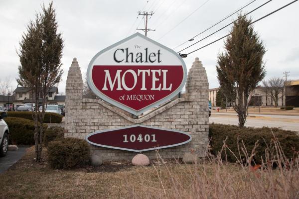 The Chalet Motel, จอง ชาเล่ต์ Mequon วิสคอนซิน