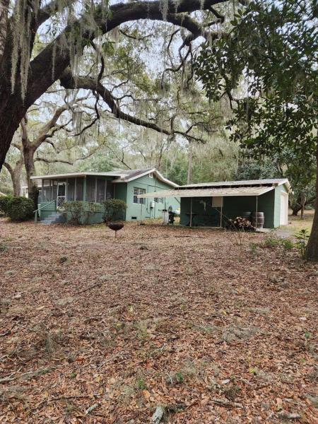 Keystone Cabin Direct Lake Front 2BR 2 Bath, จอง  คีย์สโตน ไฮทส์ ฟลอริดา