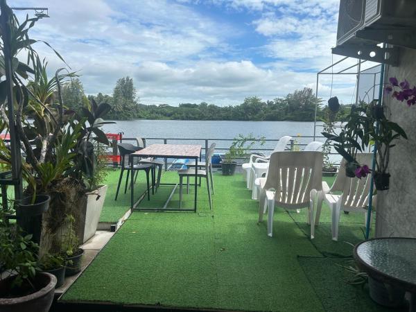 Riverside Hostel Phuket, จอง โฮสเทล เมืองภูเก็ต จังหวัดภูเก็ต, ใกล้ Sapan Hin Park