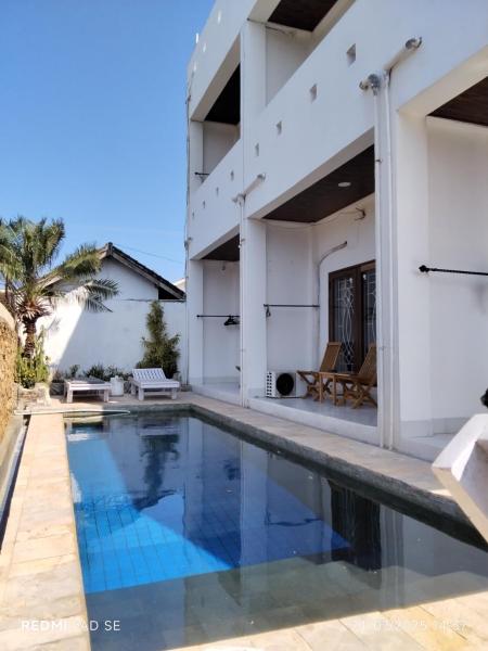 Spear Villa, จอง  Bumbang ลอมบ็อก