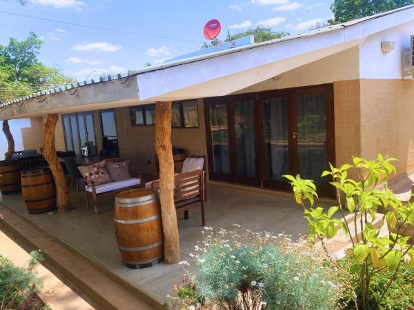 Crafted Africa Guest House, จอง  ลิลองเว มาลาวี