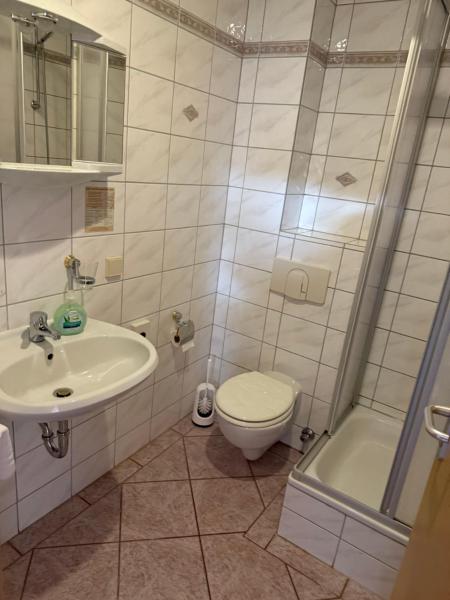 Hotel Leonis, จอง  Aue-Bad Schlema แซก