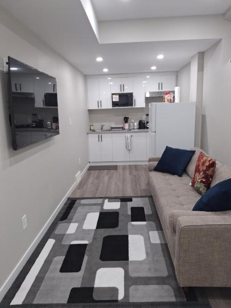 Oxnard Villa, จอง  Winnipeg มานิโตบา