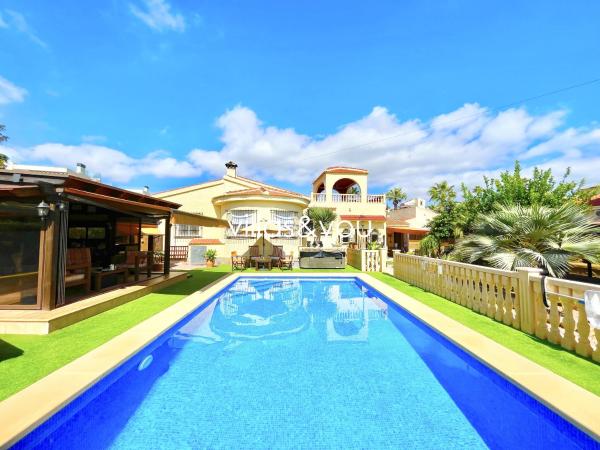 Villa Agave Ciudad Quesada by Villas&You, จอง  Rojales Costa Blanca