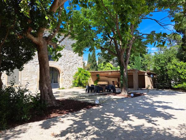 Villa à la campagne - 2 Personnes, จอง  Graveson Carros