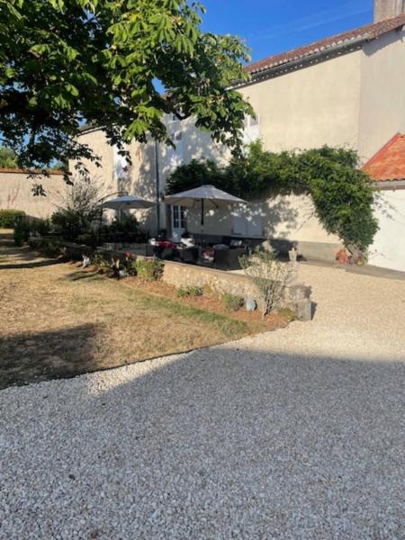 Le Grand Charde, จอง  LʼIsle-Jourdain Vienne