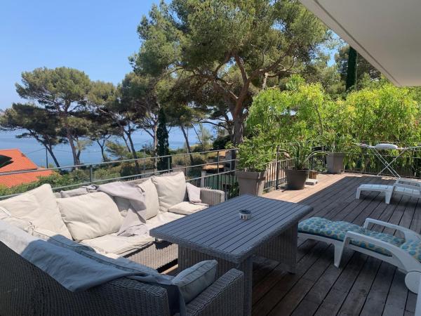 Villa vue mer à 100m de la plage de fabregas, จอง  ลา แซย์น-ซูร์-แมร์ Var coast