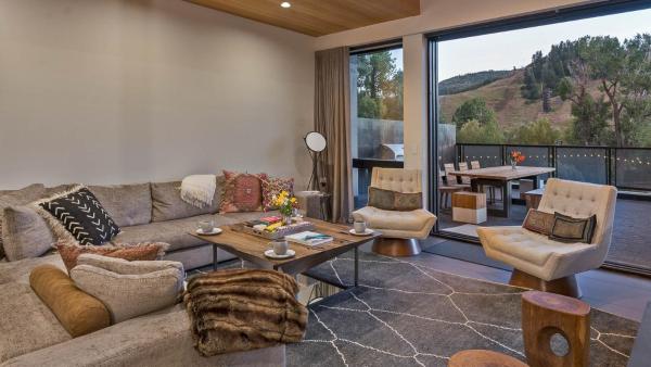 Butterfly Lofts - West, จอง  สตีมโบทสปริงส์ โคโลราโด