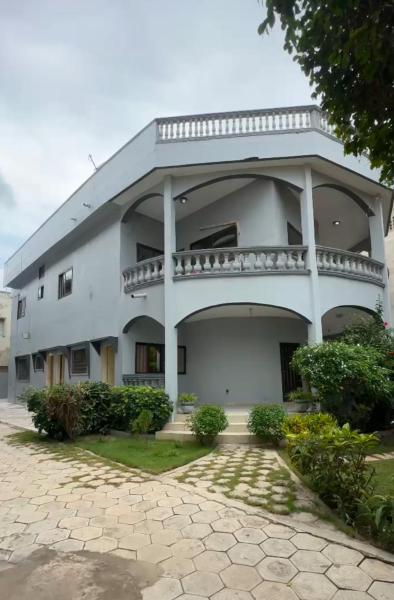 Maison Ophir - Villa basse moderne, จอง  โกโตนู 