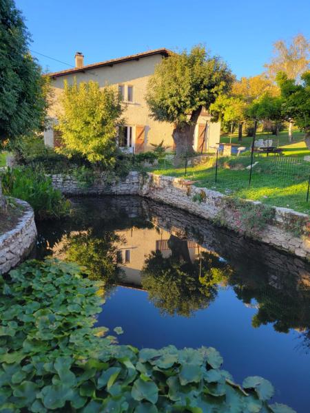 Sous le tilleul, จอง  Saint-Georges Languedoc-Roussillon