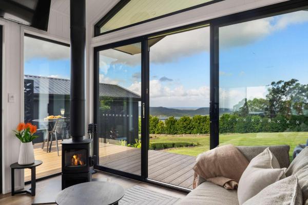 Luxe Villa - Ocean Views, 20mins to Coolum Beach, จอง  Valdora รัฐควีนส์แลนด์