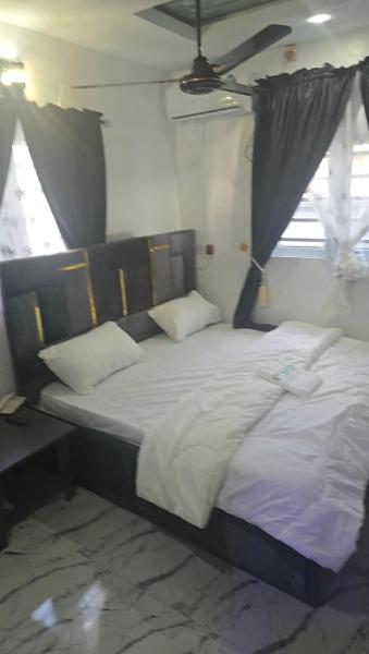 Hotel de mexico, จอง  Warri Delta