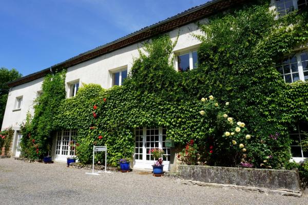 Les Neuf Bouleaux, จอง  Job Rhône-Alps