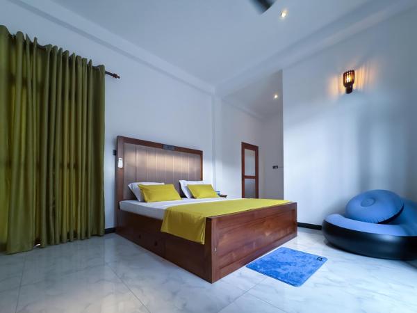 Happy Fish Holiday apartment-Private Rooms, จอง  Aluthgama Kalutara District