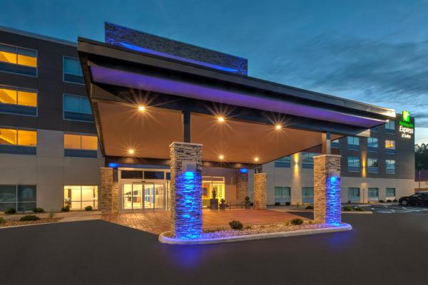 Holiday Inn Express & Suites - Milan - Sandusky Area by IHG, จอง โรงแรม Milan Ohio